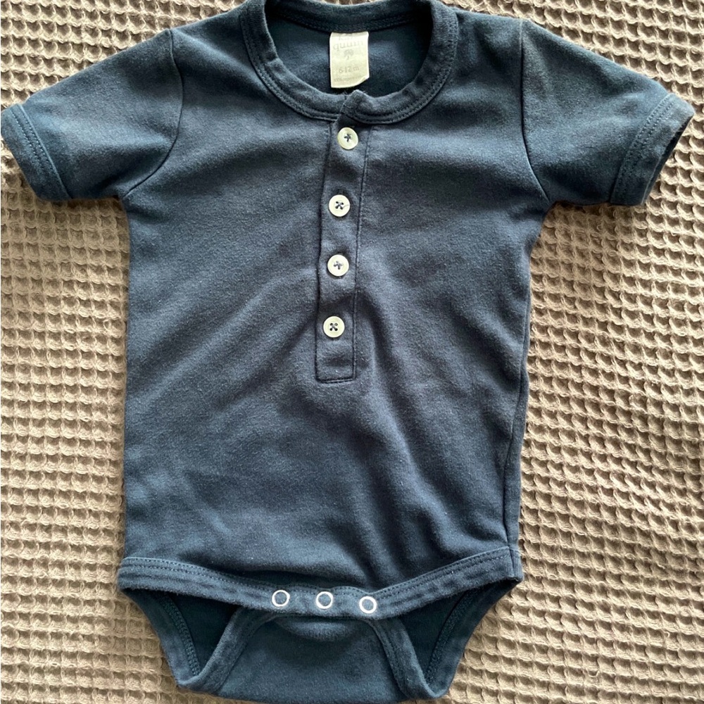 KQ blue henley cotton Onsie size 6-12